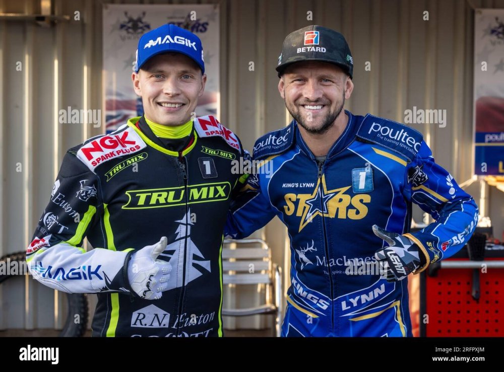 emil-sayfutdinov-ipswich-witches-artem-laguta-kings-lynn-stars-russian-speedway-riders-riding-in-the-uk-in-2023-2RFPXJM.jpg